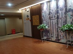 -库车国际酒店(火车站东湖公园店)