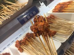 -马路边边串串香形象店(磐石路店)
