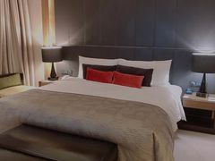 -上海滴水湖皇冠假日酒店