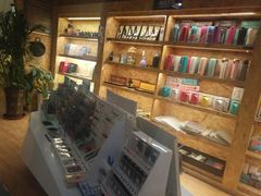 -新华里咖啡书吧(新华书店小寨店)