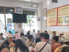 等位区-秦豫肉夹馍(骡马市总店)