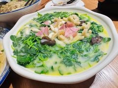 上汤肉皮烧草头-得意楼蒸菜馆