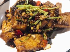 干煸糍粑鱼-鑫小城故事·砂锅·排骨藕汤(兴业路店)