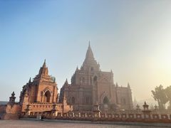 -一寨两国风景区
