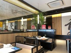 大堂-江边城外烤全鱼(世茂广场店)
