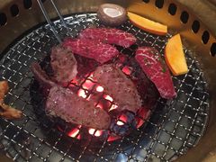 -山川小町·极番烧肉(新地假日广场店)