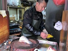 -梅记大块头爆鱼店(乍浦路店)