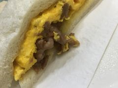 牛肉鸡蛋三文治-义顺牛奶公司(庇利金街店)