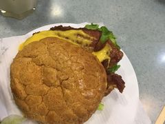 豬扒菠蘿油-华嫂冰室(尖沙咀店)