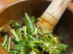 -老滇山寨•云南特色菜•地方菜•民族风情歌舞表演(金碧店)