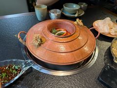 -菌自由丨野生菌火锅特色庭院餐厅(丽江古城店)