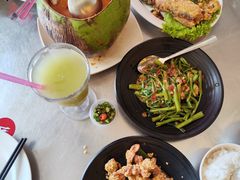 -大树下海鲜饭店