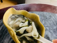 紫菜汤鱼皮饺拼水菱角-老西关濑粉(文明路店)