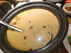 胡椒猪肚鸡锅-乔街深夜食堂·台州菜·高压锅生蚝(杭州总店)