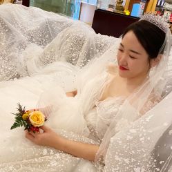 点击看大图 -GRACE KELLY婚纱与礼服(北京店)