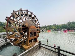 -茅山东方盐湖城景区