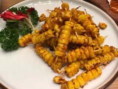 -临界音乐酒馆·小龙虾·江湖菜(华熙LIVE·鱼洞店)