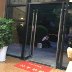 -明洞造型精品烫染