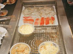 -俊熙家点餐式自助烤肉店(南充王府井店)