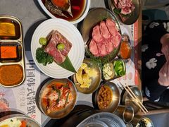 -草家酱蟹炭火烤肉店(珲春南路一店)