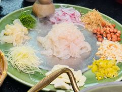 -得意咚瓜·顺德鱼生·冬瓜火锅(深圳首店)