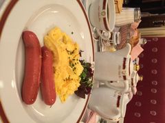 egg&sausage-Cafe Sacher(WIEN)