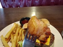 火焰厚切培根牛肉堡-拉亚汉堡经典餐厅(商城路店)