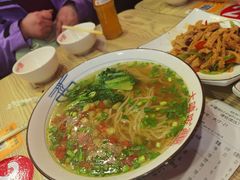 酸汤臊子面（素）-大嘻咹biangbiang面(历史博物馆店)