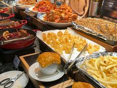 -雍容荟帝王蟹活龙虾展台自助(IFS黑金店)