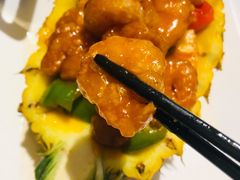菠萝咕噜虾球-衡山汇·高级粤菜(霄云路店)