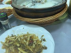 -天乐农家鱼头王(天目湖店)