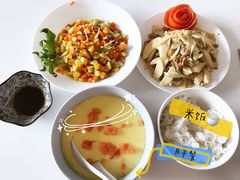 -爱的果实月嫂育婴师(世纪东方店)