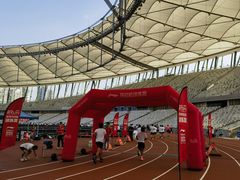 -深圳市宝安体育中心体育场