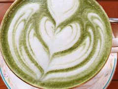 抹茶拿铁-云端咖啡(山顶教堂店)