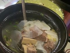 牦牛肉炖萝卜-燃木齐藏餐厅(八宿店)