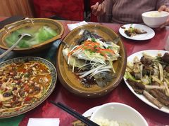 -乡土特色.冷锅鱼.牦牛肉汤锅