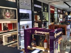 -cdf免税店(广州白云国际机场店)