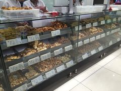 面包甜点陈列柜-上海哈尔滨食品厂(淮海中路店)