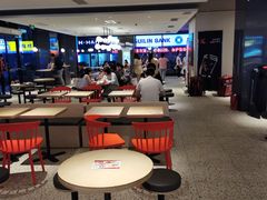大堂-肯德基(叠彩店)