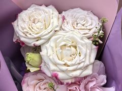 -何兮花店·气球派对鲜花店(马桥银春路万科城店)