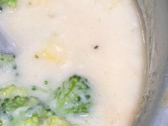 -佰搭果·广式茶餐厅(西华路店)