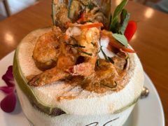 -Chom Cafe and Restaurant