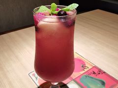 草莓金铂乌龙茶-必胜客(机场路店)