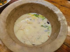 -滇香肴·云南菜蒸汽石锅鱼(云南北路店)