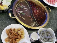 -小天鹅火锅·一线江景洪鼎旗舰店(洪崖洞店)