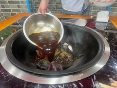 -边江铁锅炖鱼(振八街店)