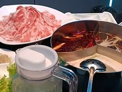 -唯爱KTV聚会餐厅(仙林东城汇店)