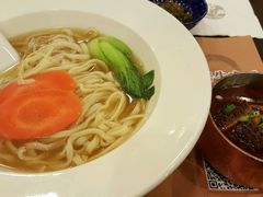 -康师傅私房牛肉面(马泉营奥莱店)