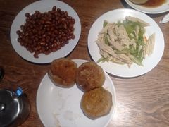 -清真吴记门钉肉饼·喜多利