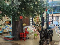 -钟书阁(松江泰晤士小镇店)